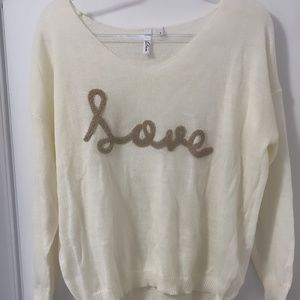 NEVER WORN Elan Love sweater
